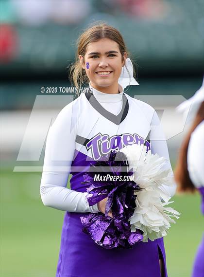 Thumbnail 3 in Mount Vernon vs. Jim Ned (UIL Class 3A Division 1 Semifinal) photogallery.