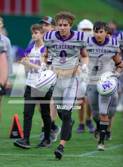 Thumbnail 2 in Mount Vernon vs. Jim Ned (UIL Class 3A Division 1 Semifinal) photogallery.
