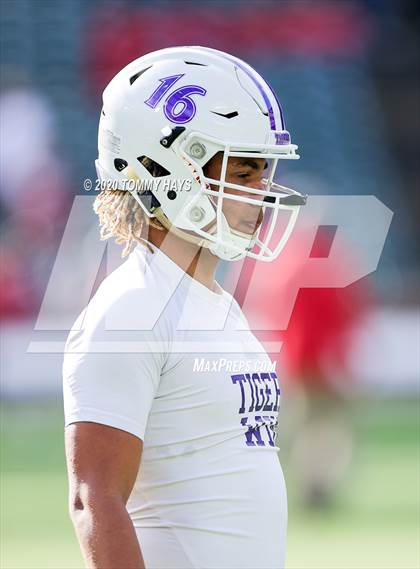 Thumbnail 3 in Mount Vernon vs. Jim Ned (UIL Class 3A Division 1 Semifinal) photogallery.