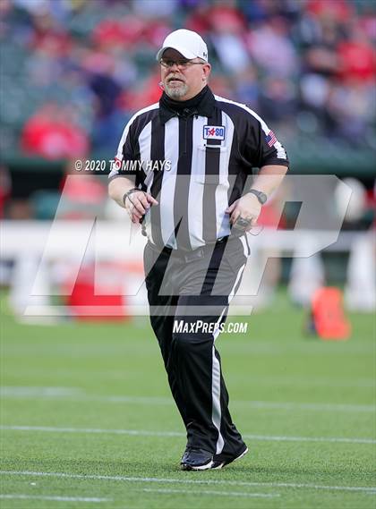 Thumbnail 2 in Mount Vernon vs. Jim Ned (UIL Class 3A Division 1 Semifinal) photogallery.