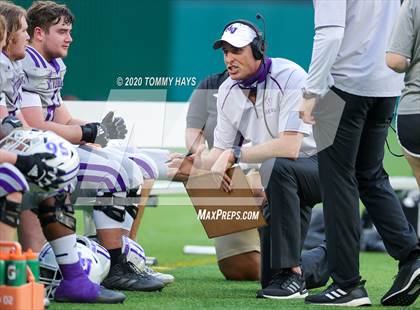 Thumbnail 2 in Mount Vernon vs. Jim Ned (UIL Class 3A Division 1 Semifinal) photogallery.