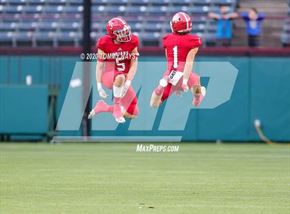 Thumbnail 1 in Mount Vernon vs. Jim Ned (UIL Class 3A Division 1 Semifinal) photogallery.