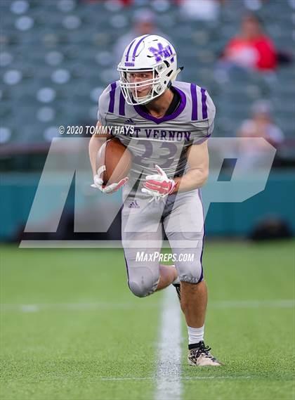 Thumbnail 1 in Mount Vernon vs. Jim Ned (UIL Class 3A Division 1 Semifinal) photogallery.