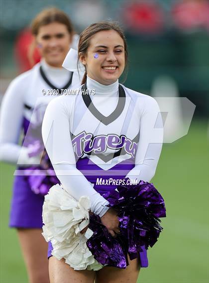 Thumbnail 2 in Mount Vernon vs. Jim Ned (UIL Class 3A Division 1 Semifinal) photogallery.