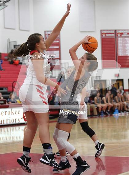 Thumbnail 3 in River Ridge @ Cherokee photogallery.