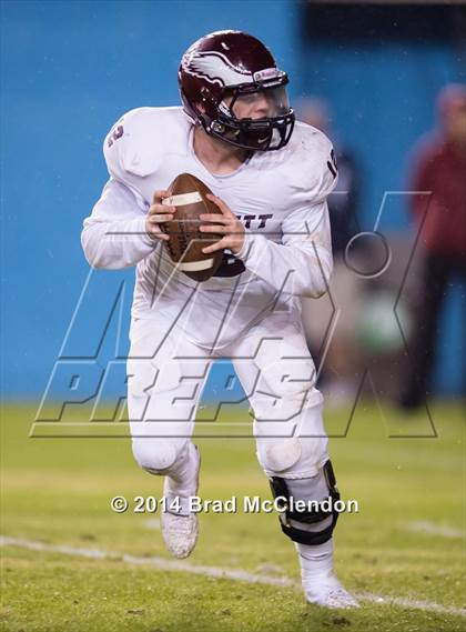 Thumbnail 2 in Rowlett vs Horn (UIL 6A Area Playoff) photogallery.