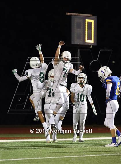 Thumbnail 1 in Mulvane @ Collegiate photogallery.