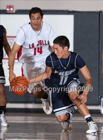 Thumbnail 1 in Flintridge Prep vs La Jolla (MaxPreps Holiday Classic) photogallery.