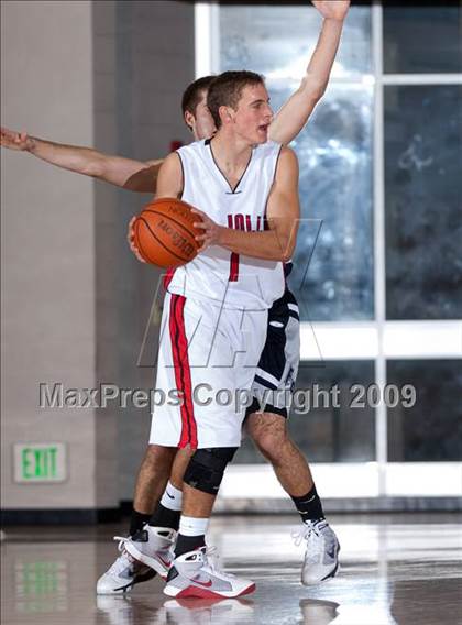 Thumbnail 1 in Flintridge Prep vs La Jolla (MaxPreps Holiday Classic) photogallery.