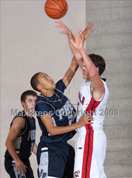 Thumbnail 2 in Flintridge Prep vs La Jolla (MaxPreps Holiday Classic) photogallery.