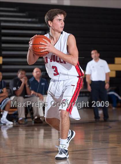 Thumbnail 3 in Flintridge Prep vs La Jolla (MaxPreps Holiday Classic) photogallery.