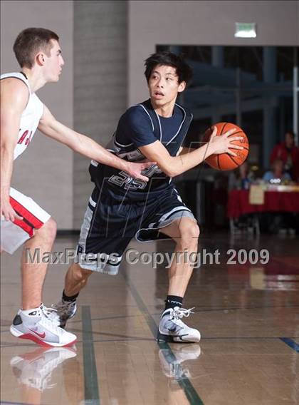 Thumbnail 3 in Flintridge Prep vs La Jolla (MaxPreps Holiday Classic) photogallery.