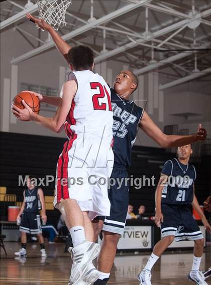 Thumbnail 1 in Flintridge Prep vs La Jolla (MaxPreps Holiday Classic) photogallery.