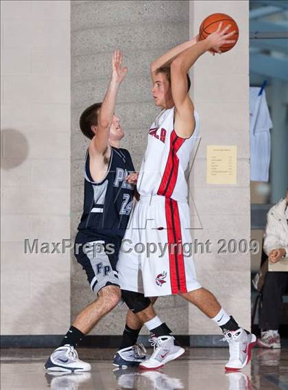 Thumbnail 3 in Flintridge Prep vs La Jolla (MaxPreps Holiday Classic) photogallery.