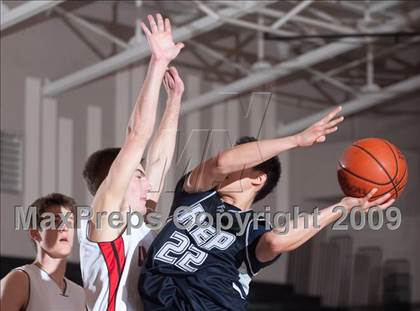Thumbnail 2 in Flintridge Prep vs La Jolla (MaxPreps Holiday Classic) photogallery.