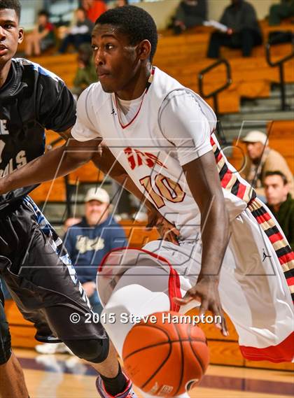 Thumbnail 3 in Greater Atlanta Christian vs. Lee (Hilton Invitational) photogallery.