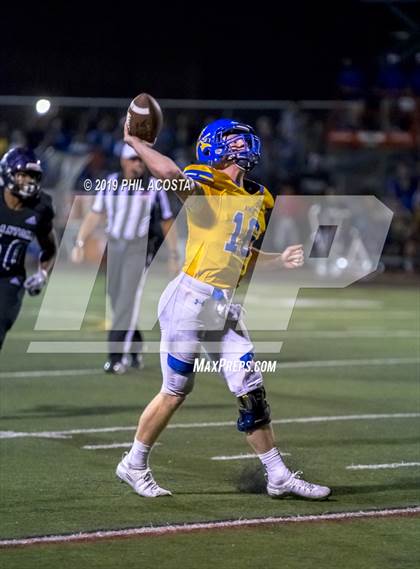 Thumbnail 2 in Bishop Amat vs Cathedral photogallery.