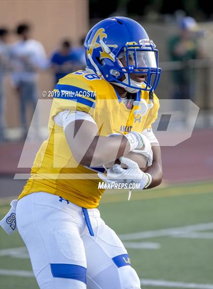 Thumbnail 2 in Bishop Amat vs Cathedral photogallery.