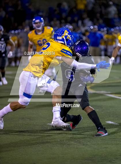 Thumbnail 3 in Bishop Amat vs Cathedral photogallery.