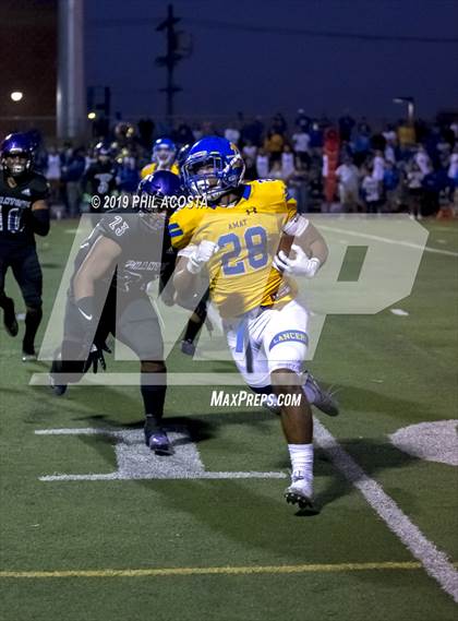 Thumbnail 2 in Bishop Amat vs Cathedral photogallery.
