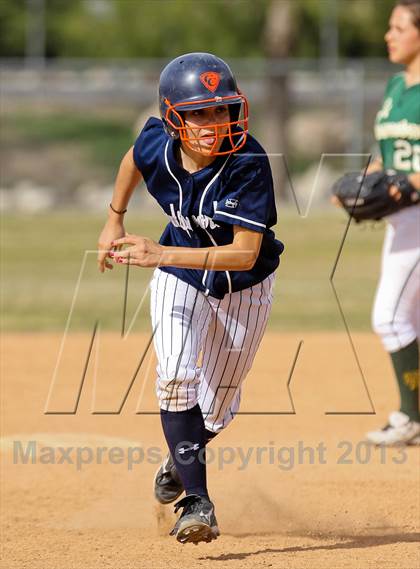 Thumbnail 3 in Chatsworth vs. St. Bonaventure (Hart Tourney) photogallery.