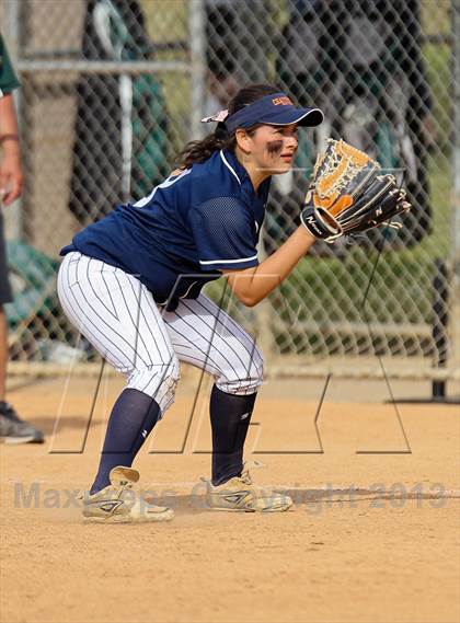Thumbnail 3 in Chatsworth vs. St. Bonaventure (Hart Tourney) photogallery.