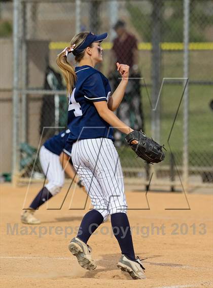 Thumbnail 3 in Chatsworth vs. St. Bonaventure (Hart Tourney) photogallery.