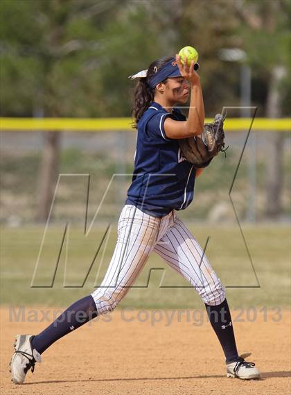 Thumbnail 2 in Chatsworth vs. St. Bonaventure (Hart Tourney) photogallery.