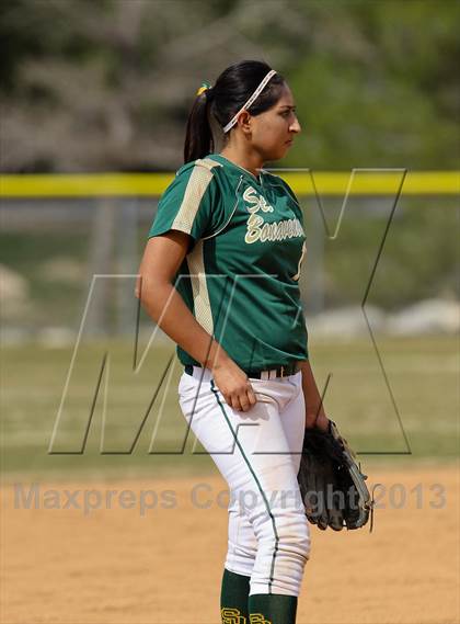 Thumbnail 3 in Chatsworth vs. St. Bonaventure (Hart Tourney) photogallery.