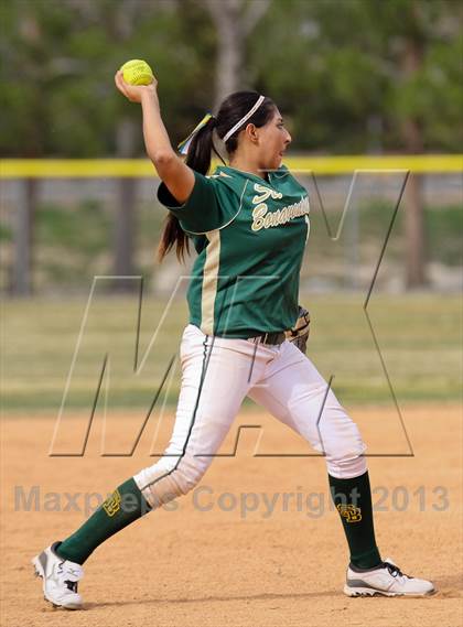 Thumbnail 2 in Chatsworth vs. St. Bonaventure (Hart Tourney) photogallery.