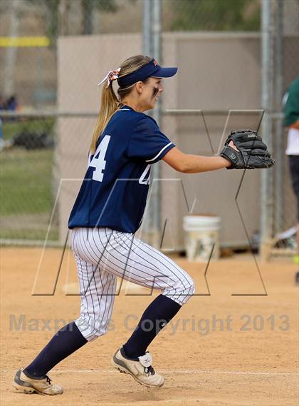 Thumbnail 3 in Chatsworth vs. St. Bonaventure (Hart Tourney) photogallery.
