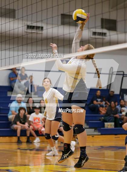 Thumbnail 1 in West Orange-Stark @ West Hardin photogallery.