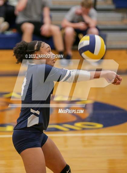 Thumbnail 3 in West Orange-Stark @ West Hardin photogallery.