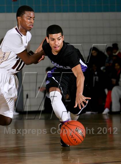 Thumbnail 3 in Iona Prep vs New Rochelle (7th Annual Ruker Christmas Classic) photogallery.