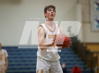 Thumbnail 3 in Judge Memorial vs. Mountain View (Eagle Holiday Shootout) photogallery.