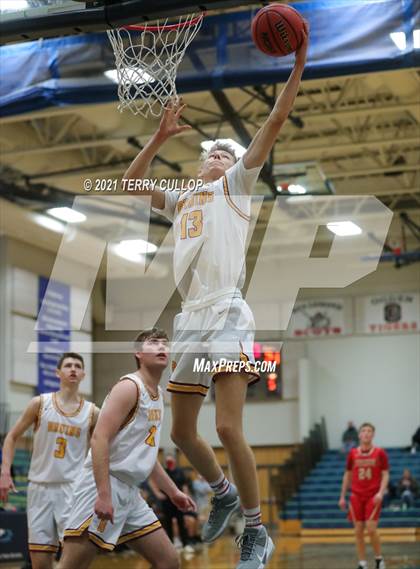 Thumbnail 1 in Judge Memorial vs. Mountain View (Eagle Holiday Shootout) photogallery.
