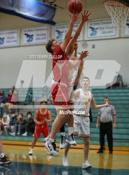 Thumbnail 3 in Judge Memorial vs. Mountain View (Eagle Holiday Shootout) photogallery.
