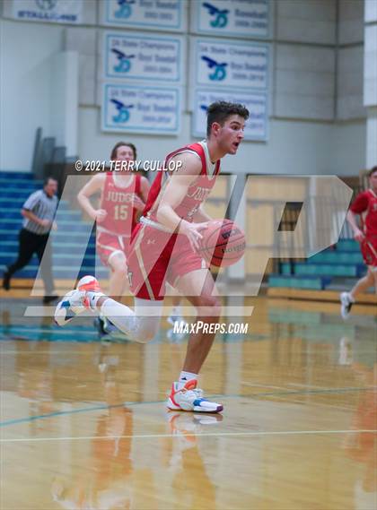 Thumbnail 1 in Judge Memorial vs. Mountain View (Eagle Holiday Shootout) photogallery.