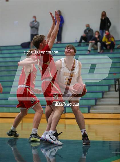 Thumbnail 2 in Judge Memorial vs. Mountain View (Eagle Holiday Shootout) photogallery.