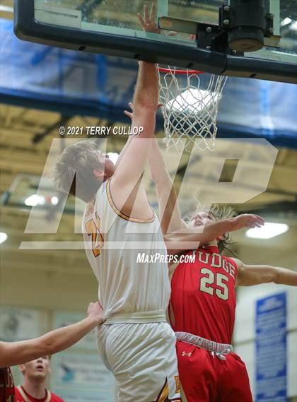 Thumbnail 1 in Judge Memorial vs. Mountain View (Eagle Holiday Shootout) photogallery.