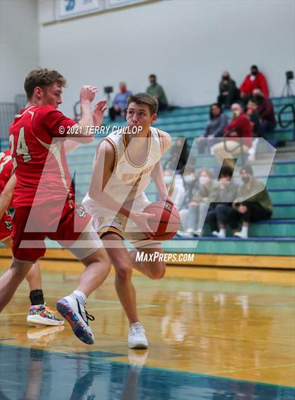 Thumbnail 3 in Judge Memorial vs. Mountain View (Eagle Holiday Shootout) photogallery.