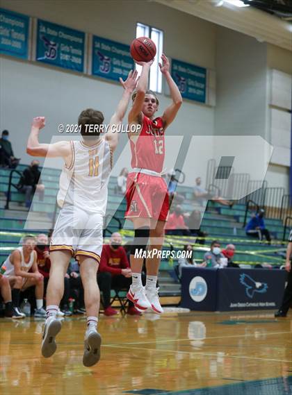 Thumbnail 1 in Judge Memorial vs. Mountain View (Eagle Holiday Shootout) photogallery.