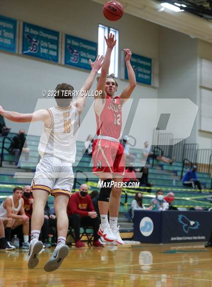 Thumbnail 2 in Judge Memorial vs. Mountain View (Eagle Holiday Shootout) photogallery.