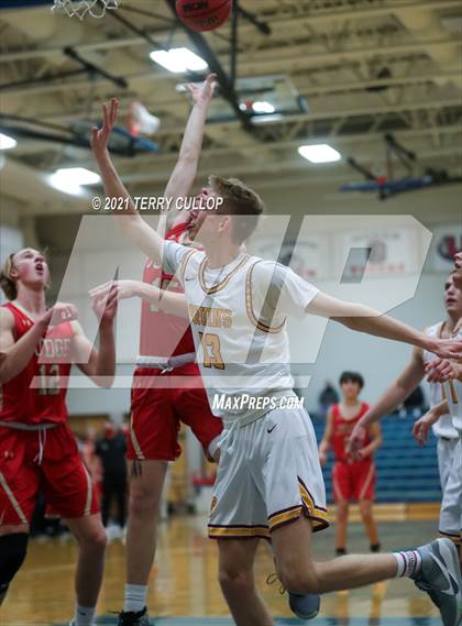 Thumbnail 2 in Judge Memorial vs. Mountain View (Eagle Holiday Shootout) photogallery.