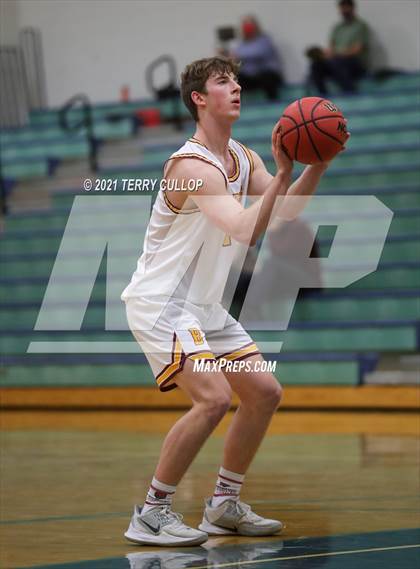 Thumbnail 1 in Judge Memorial vs. Mountain View (Eagle Holiday Shootout) photogallery.