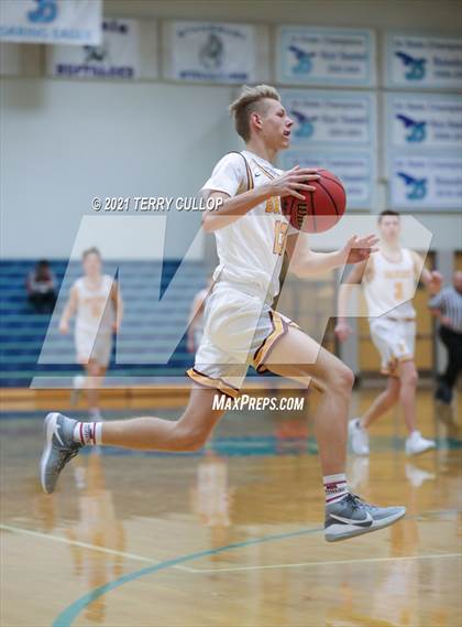 Thumbnail 1 in Judge Memorial vs. Mountain View (Eagle Holiday Shootout) photogallery.