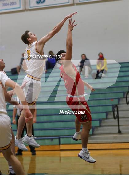 Thumbnail 2 in Judge Memorial vs. Mountain View (Eagle Holiday Shootout) photogallery.