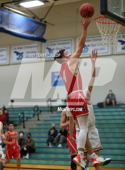 Thumbnail 1 in Judge Memorial vs. Mountain View (Eagle Holiday Shootout) photogallery.