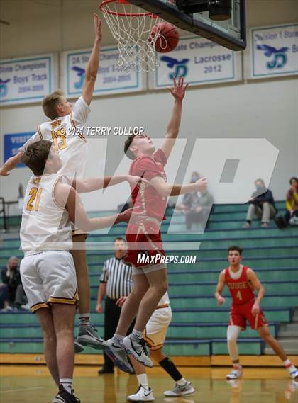 Thumbnail 2 in Judge Memorial vs. Mountain View (Eagle Holiday Shootout) photogallery.