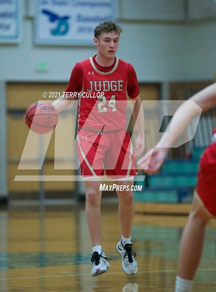 Thumbnail 2 in Judge Memorial vs. Mountain View (Eagle Holiday Shootout) photogallery.